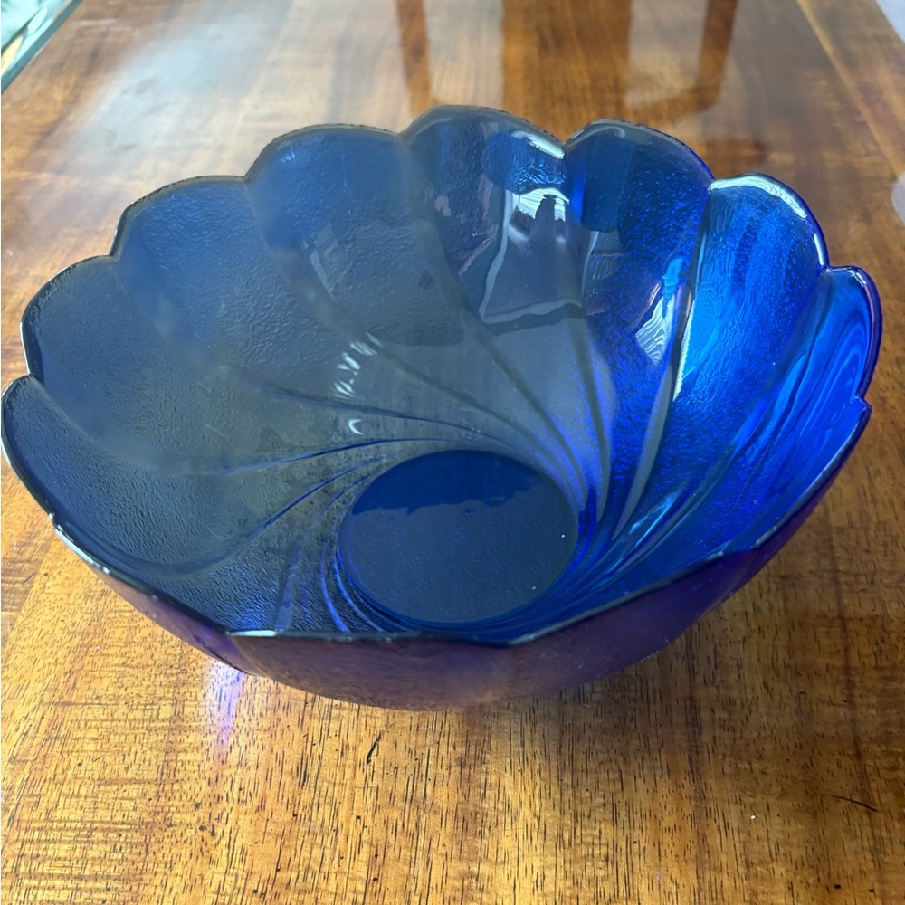 Vintage Arcoroc Elegant France Cobalt Blue Swirl Glass Bowl